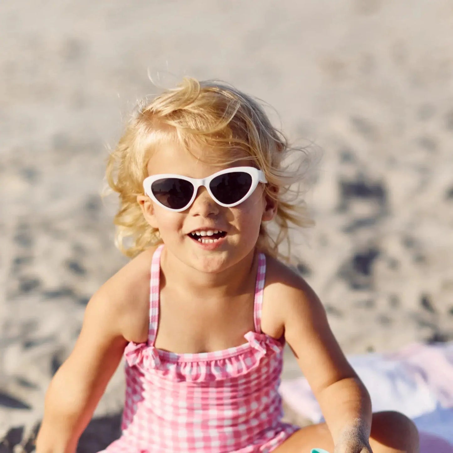 OUTLET Okulary dziecięce przeciwsłoneczne Cat Eye 3-5y bébé concept BEBE Concept