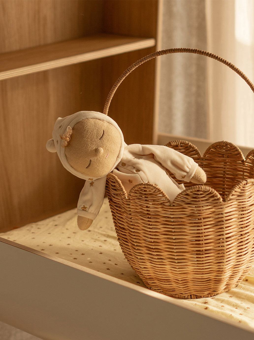 Miękka laleczka z pozytywką Lullaby Dozy Dinkum Olli Ella BEBE Concept 