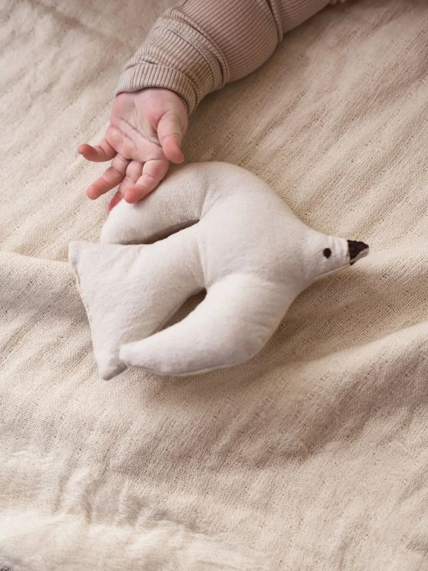 Miękka zabawka Swif Bird Ferm Living BEBE Concept 