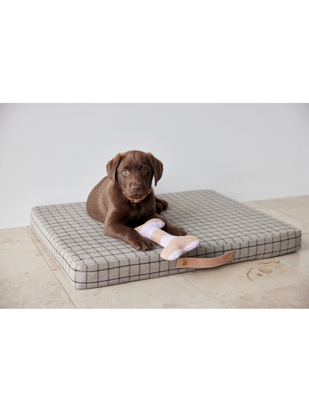 Poducha posłanie dla psa Miło Grid Dog Cushion OYOY BEBE Concept 