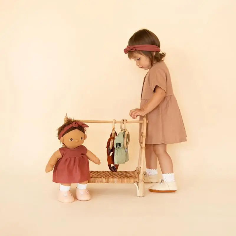 wieszak na ubranka Dinkum Doll Olli Ella BEBE Concept 