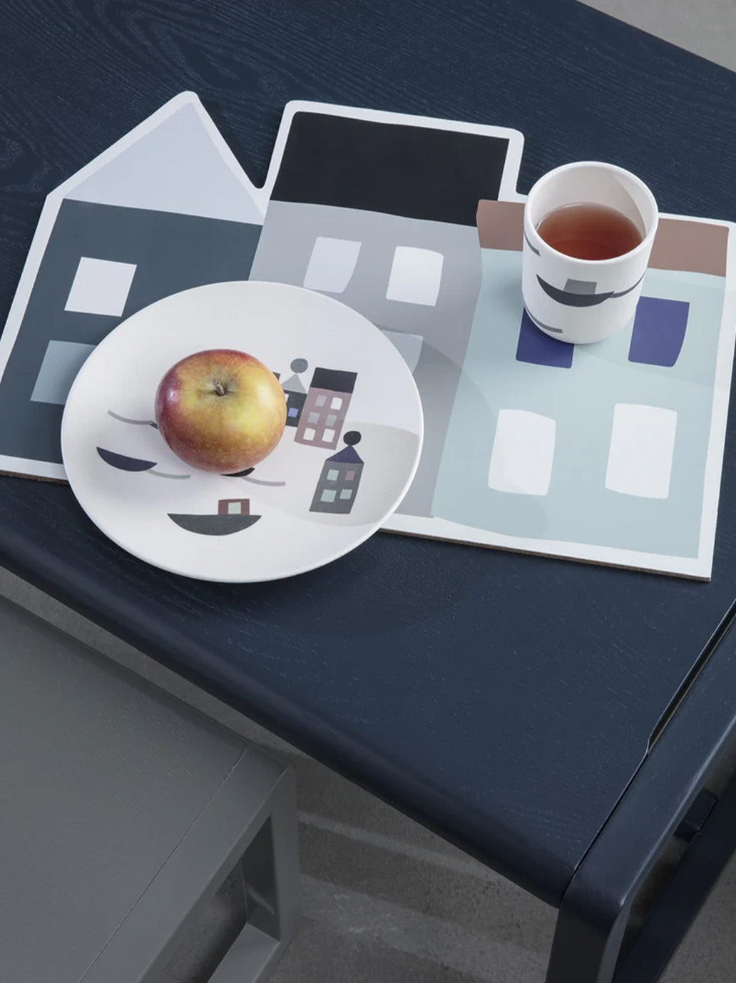 drewniany stolik Little Architect Ferm Living BEBE Concept 