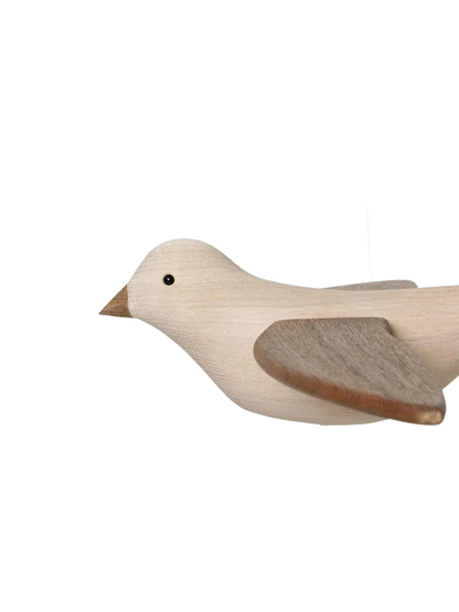 Ruchomy mobil drewniany ptak Koko Bird Kas Kopenhagen BEBE Concept 
