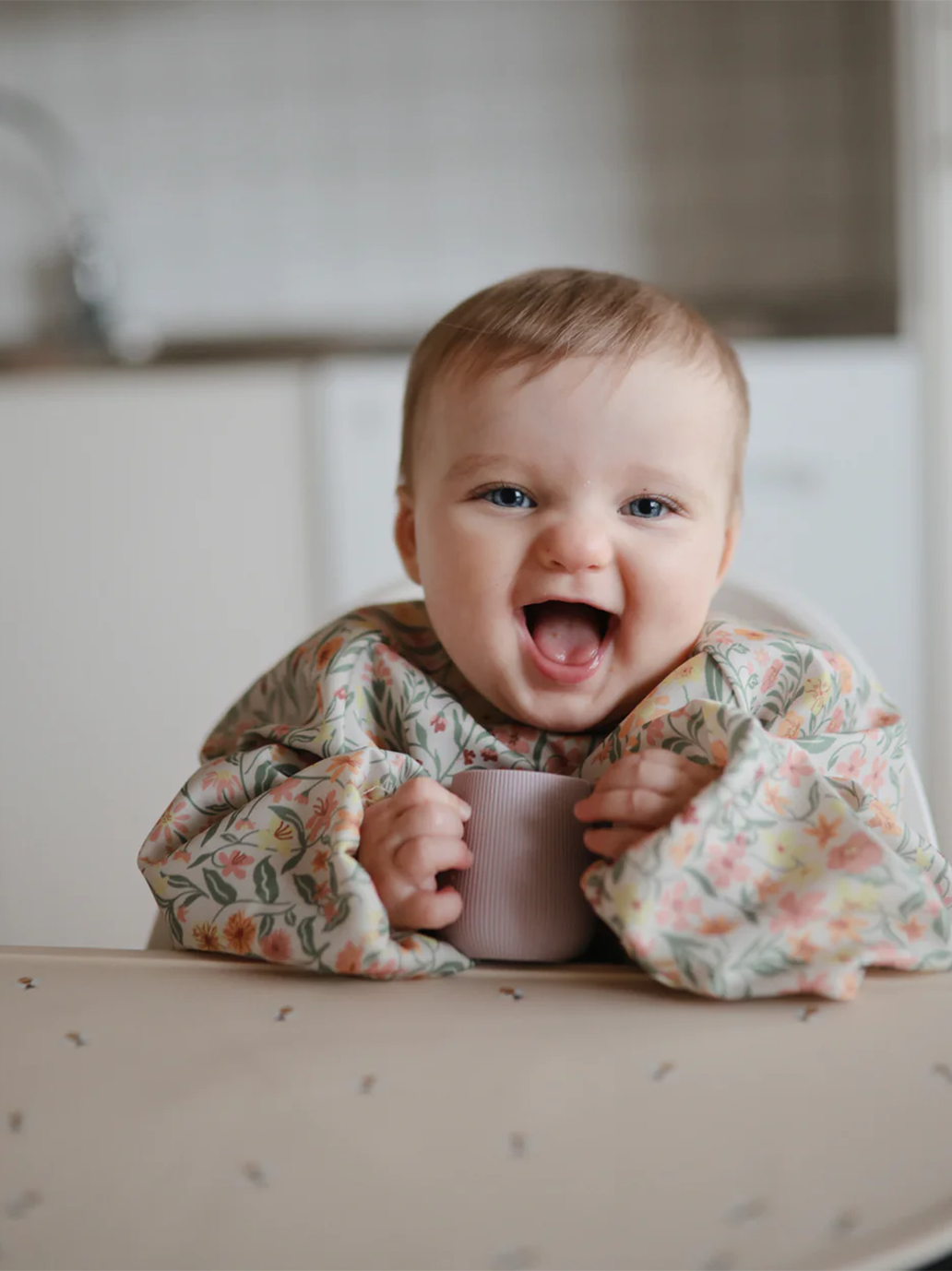 Śliniak z długim rękawem Mushie BEBE Concept 