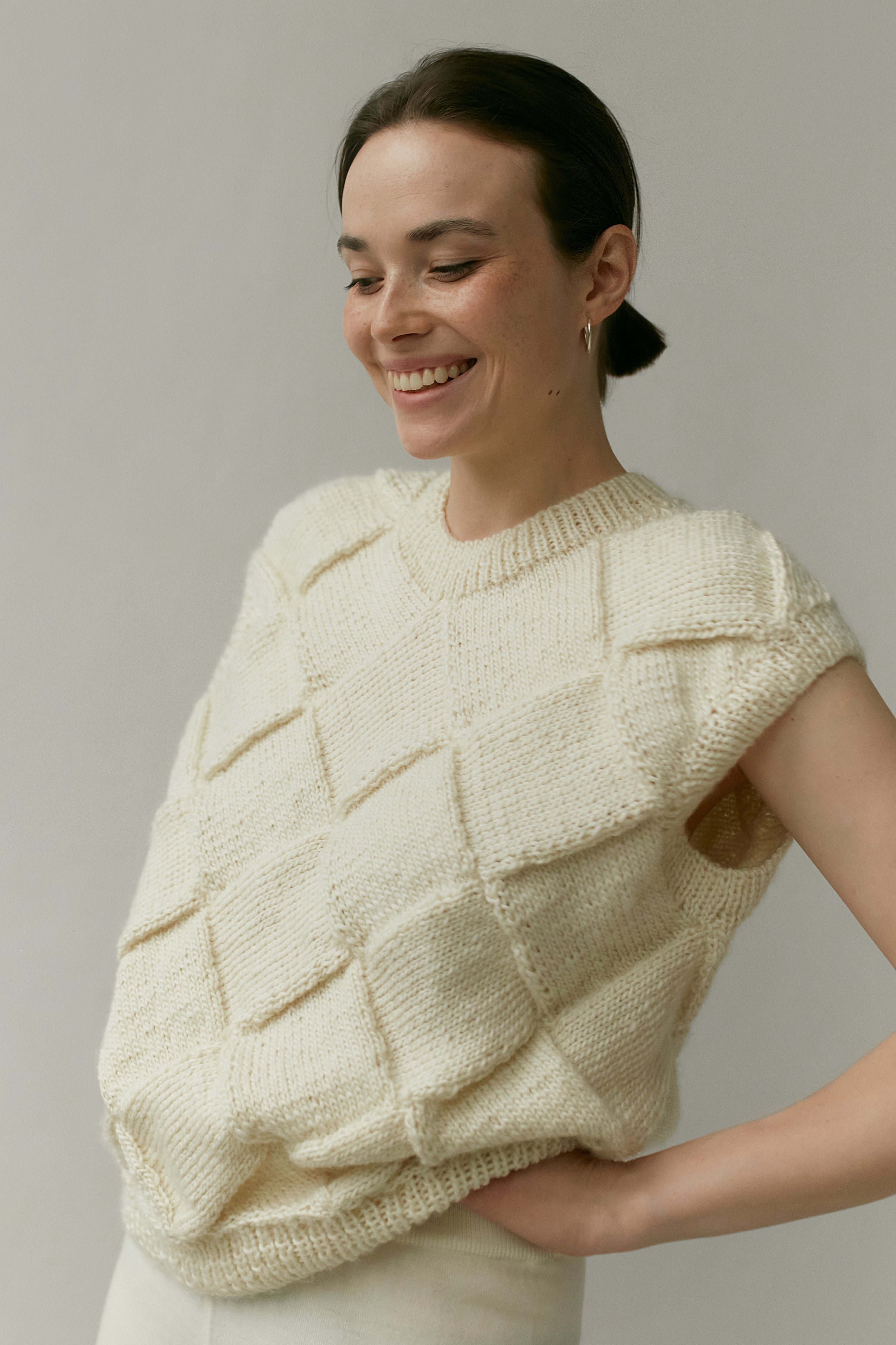 Kamizelka damska Sira z wełny merino Mille Family BEBE Concept 