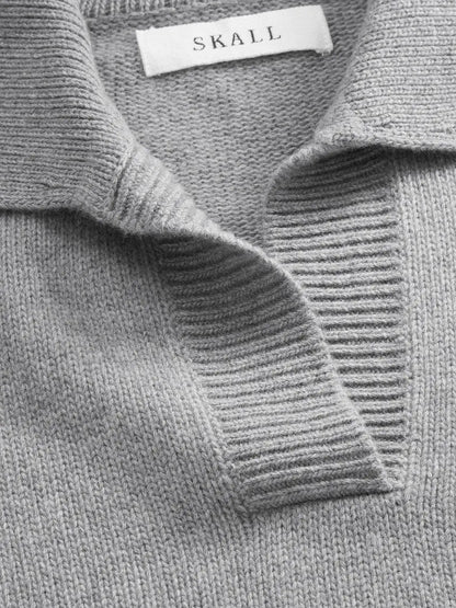 Dean V-neck Merino Jumper SKALL STUDIO BEBE Concept 