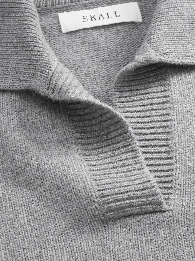 Dean V-neck Merino Jumper SKALL STUDIO BEBE Concept 