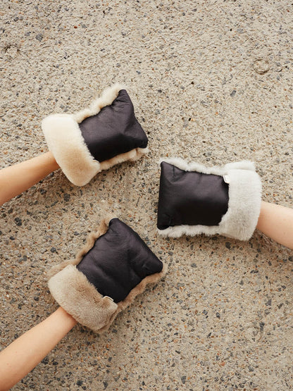 Premium coated buggy mitten with merino wool MILK