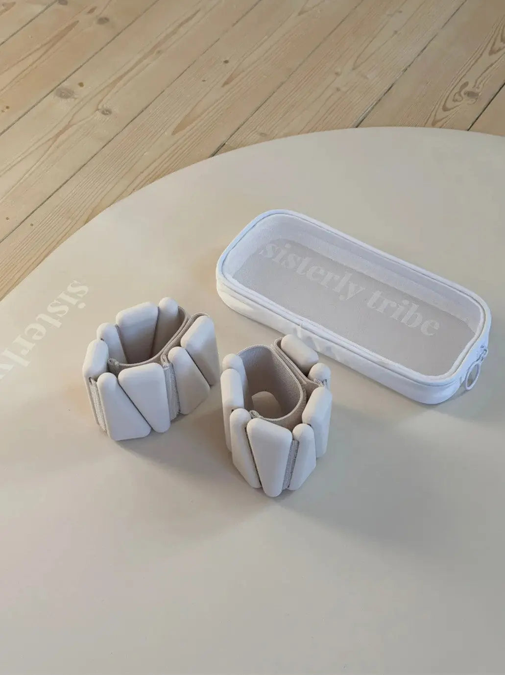 Ciężarki Glow Bangles 0.5 kg Sisterly Tribe BEBE Concept 