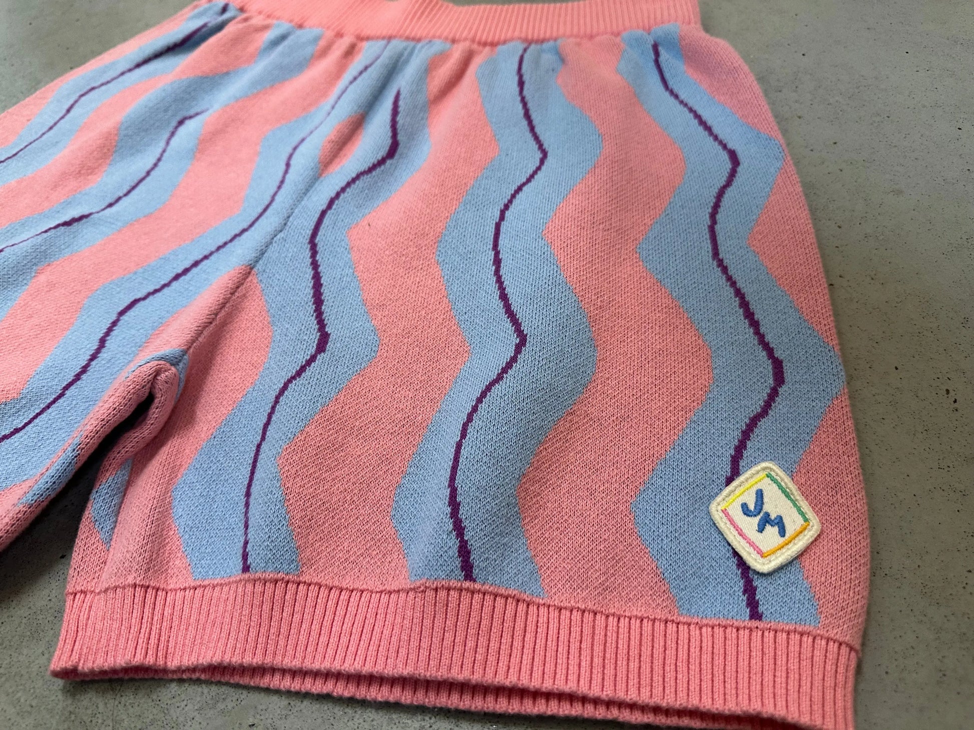 OUTLET Krótkie spodenki Wavy Stripe Knit | rozm. 10-11y bébé concept BEBE Concept 