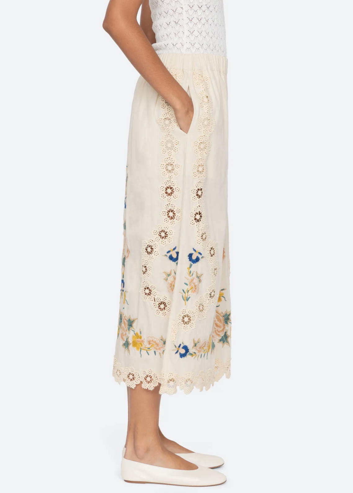 Adonna Embroidery Pants