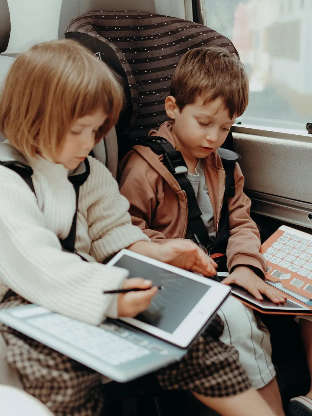 Podświetlany tablet do rysowania Kidydraw Mini Once Upon A Time Kidywolf BEBE Concept 
