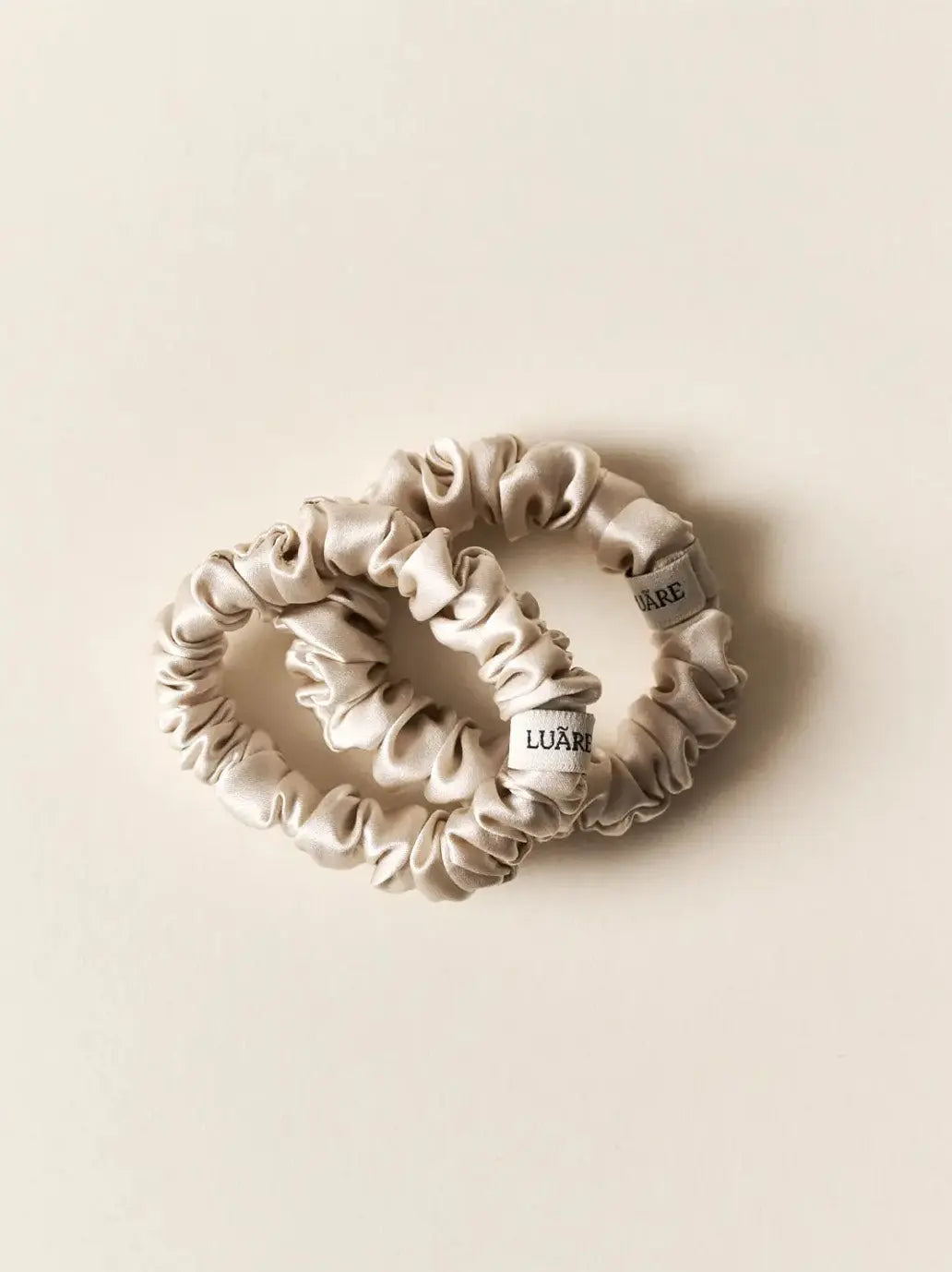 Zestaw jedwabnych gumek do włosów The Mini Scrunchie Luãre BEBE Concept 