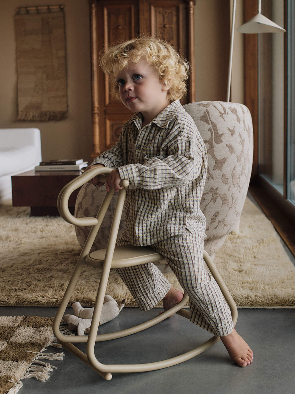 Koń na biegunach Lussi Rocking Horse Ferm Living BEBE Concept 
