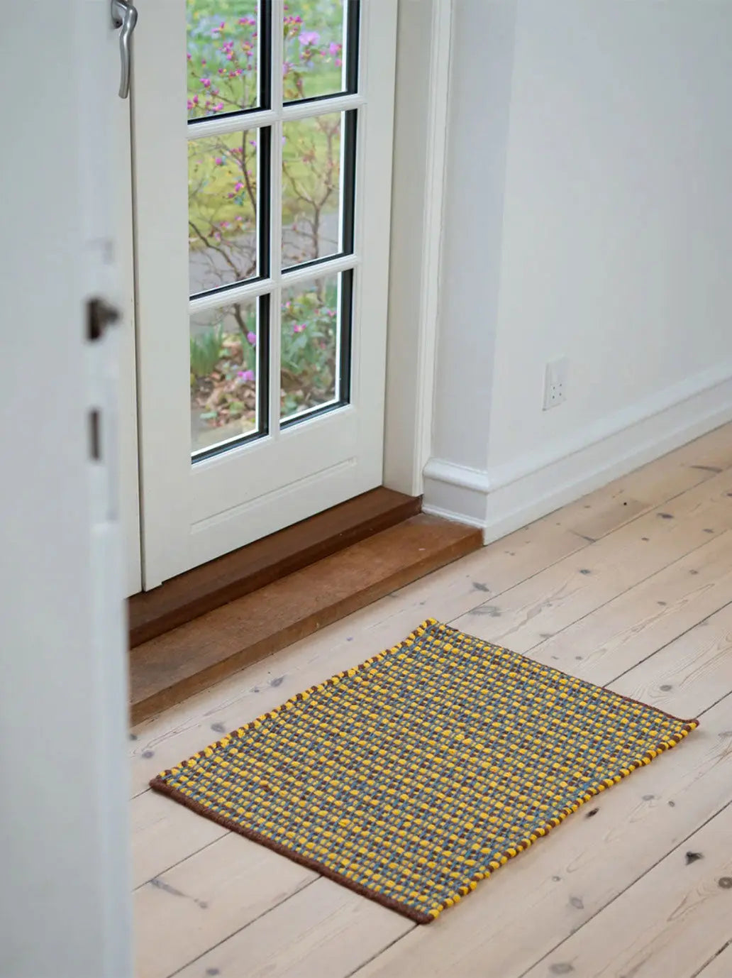 Dywanik Striped Jute Rug Matias Moellenbach BEBE Concept 