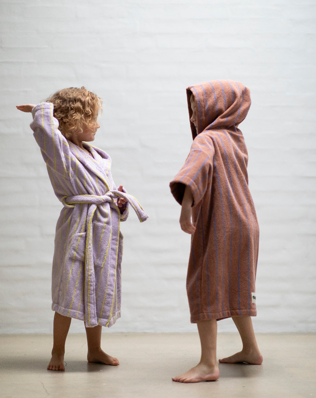 Dziecięce poncho kąpielowe Naram Bongusta BEBE Concept 
