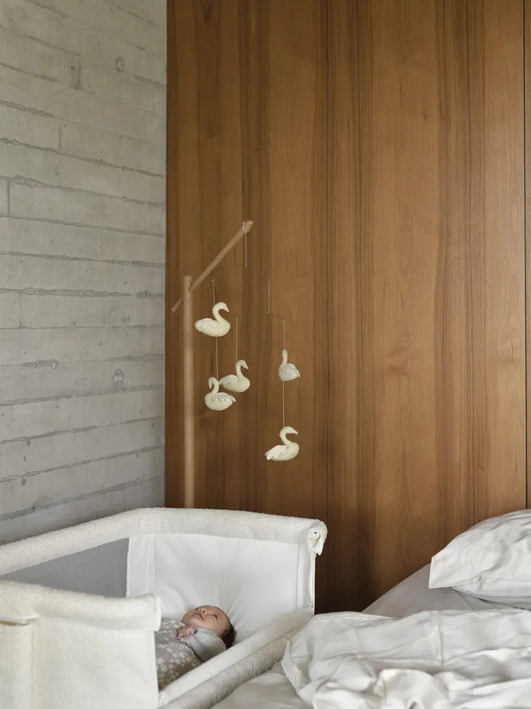 Drewniany stojak Wooden Stand For Mobile Quax BEBE Concept 